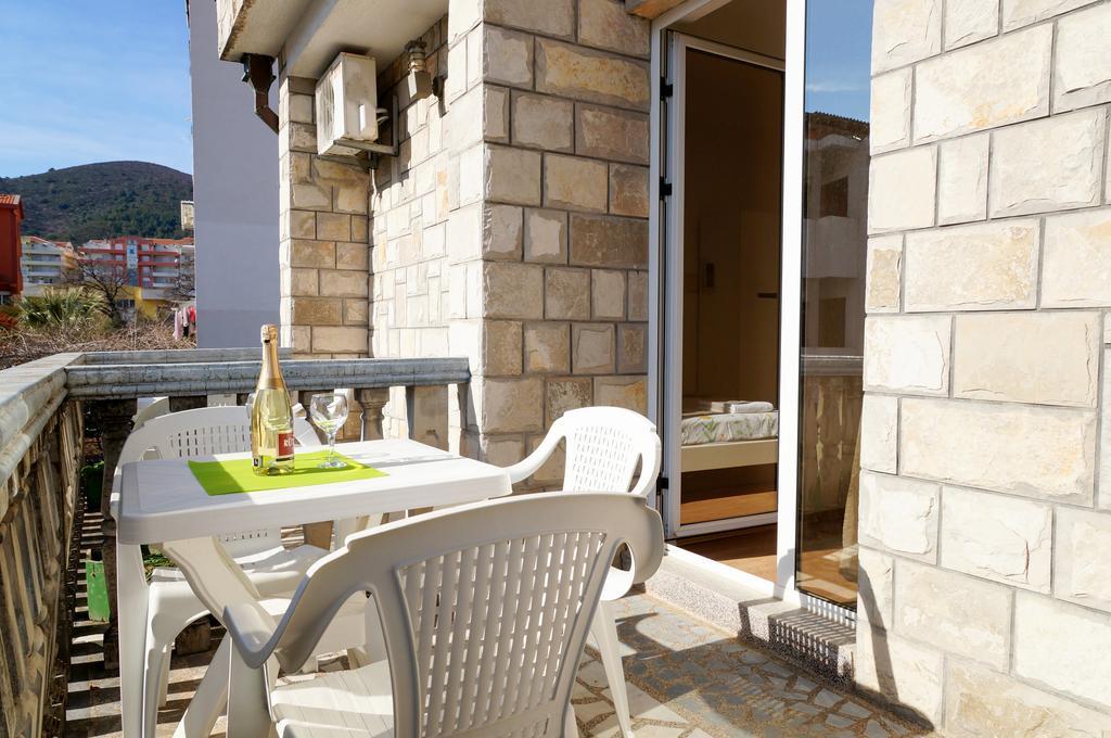 Guest House Heart Of Budva Exterior photo